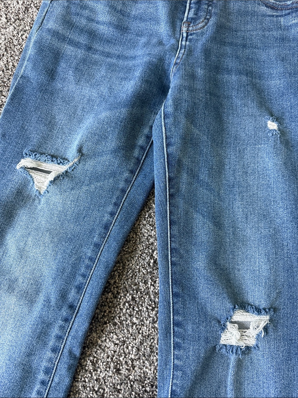 EXPRESS Skyscraper Mid Rise Medium Wash Distressed Jeans Size 6R - Picture 6 of 7